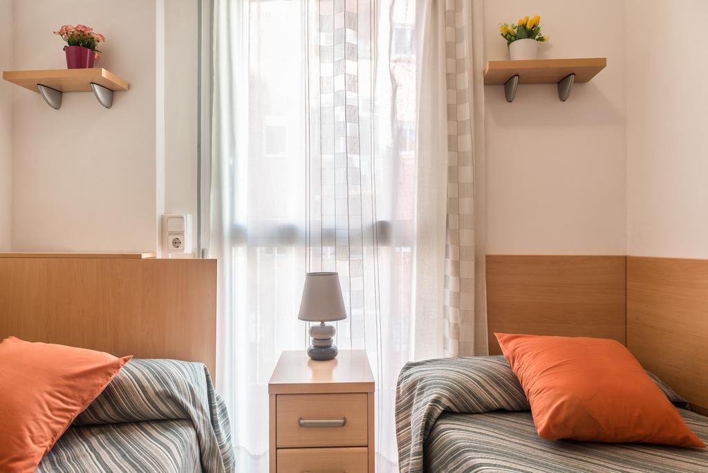 Apartamentos Navas 2 Barcelona Zewnętrze zdjęcie