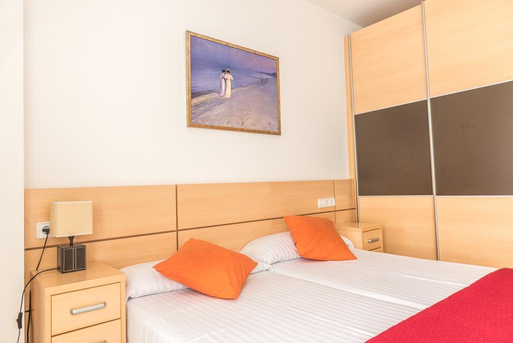 Apartamentos Navas 2 Barcelona Zewnętrze zdjęcie